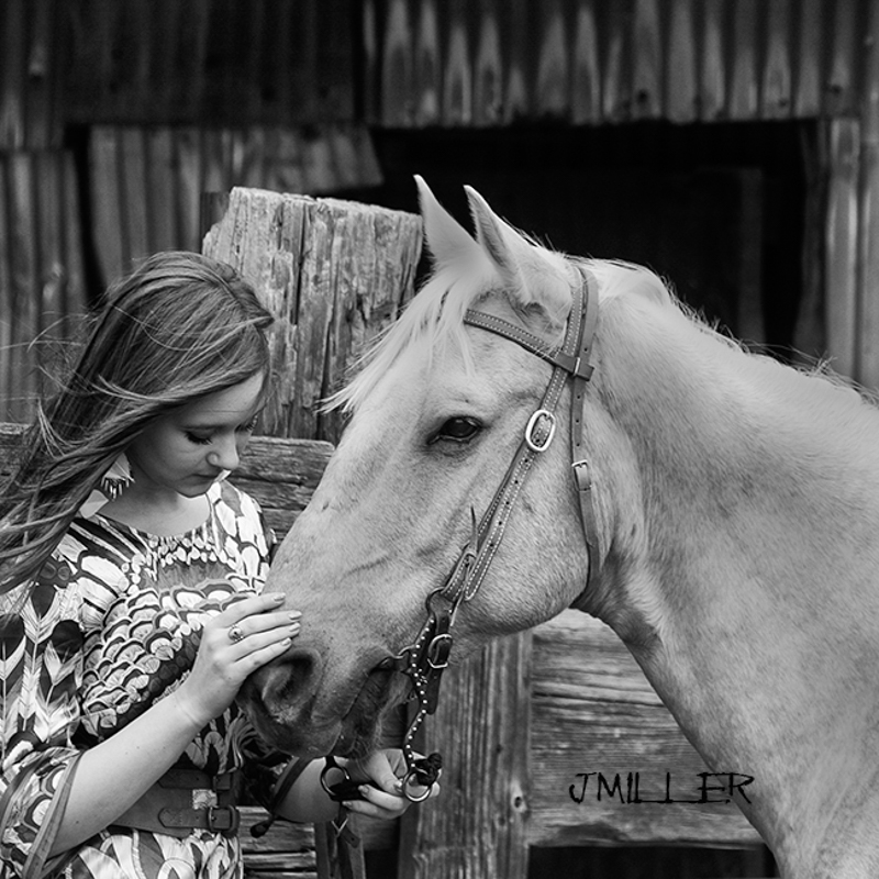 Women_And_Horses_Photo-15-of-45
